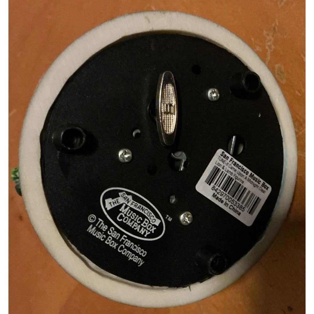 The San Francisco Music Box Company Lion & Lamb Christmas Music‎ Box, Tested